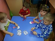 Развитие мелкой моторики. Шнуровка "Кеды"